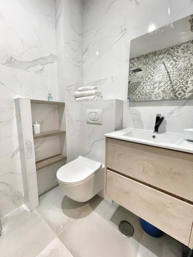 Luna Ensuites Centro Malaga Exterior photo