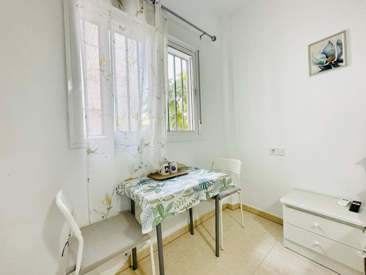 Luna Ensuites Centro Malaga Exterior photo